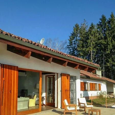 Casa vacanze With Pool Overlooking Maggiore *