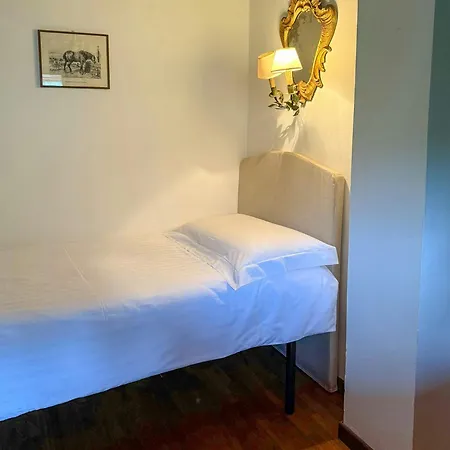 With Pool Overlooking Maggiore Casa vacanze Gignese