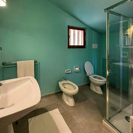 With Pool Overlooking Maggiore Casa vacanze *