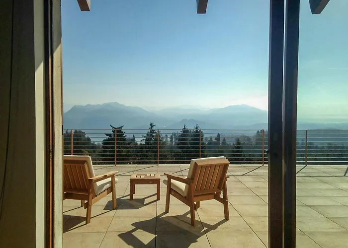 With Pool Overlooking Maggiore Prázdninový dům